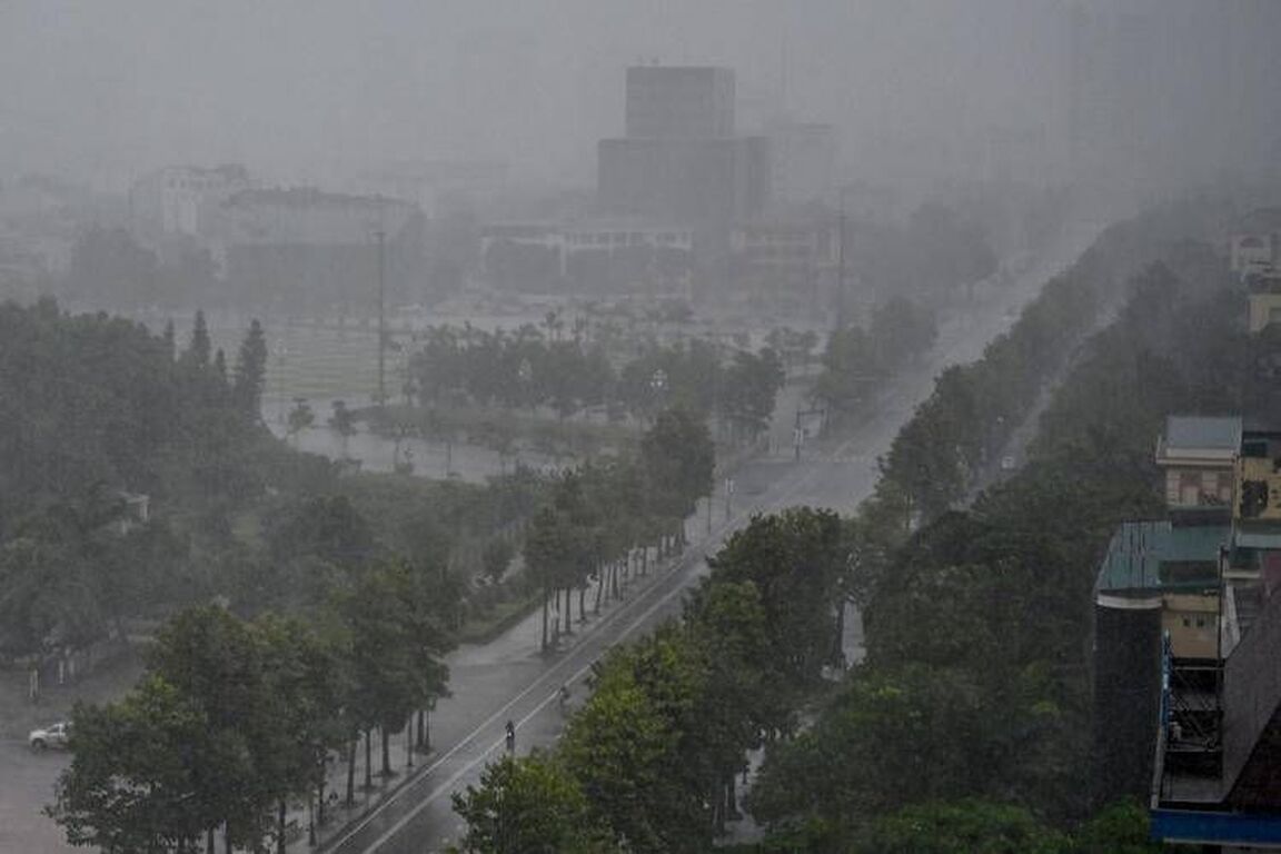 Vietnam, tifone Kajiki si avvicina alla costa: evacuate oltre 325mila persone