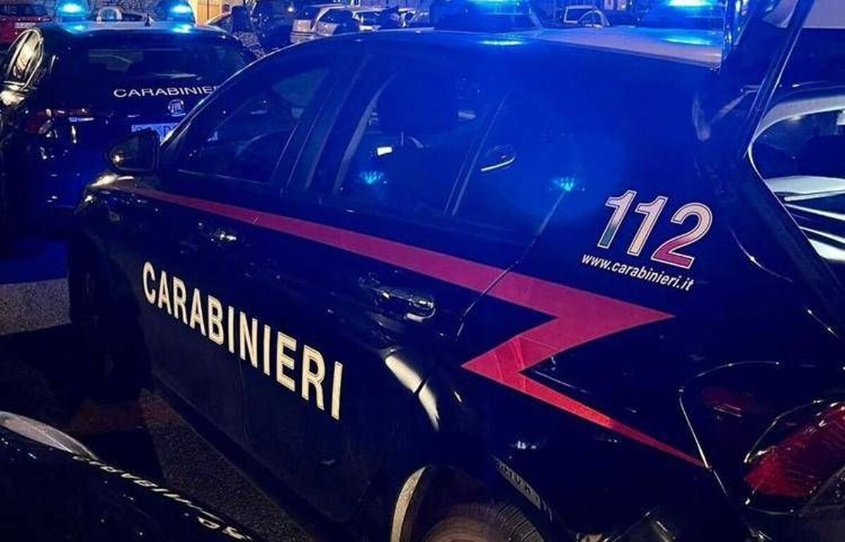 Napoli, cadavere trovato in strada: è un uomo di 50 anni