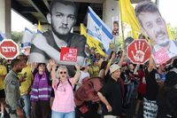 Israele, blocchi e nuove proteste dei parenti degli ostaggi. A Gaza "altri 20 morti dall'alba"