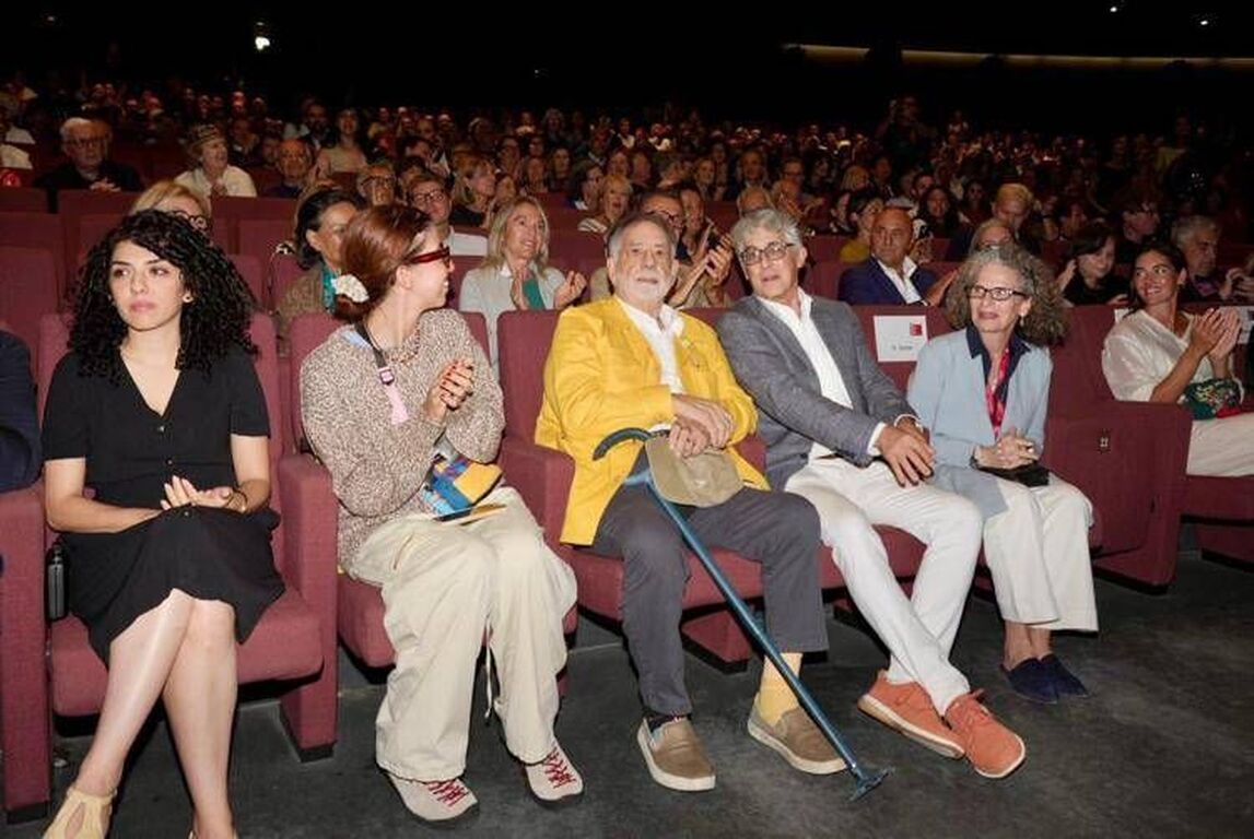 Mostra Venezia, a sorpresa Coppola in sala: standing ovation