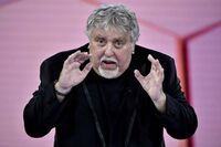 Maurizio Mattioli smentisce fake news sulla sua morte: "Ancora vivo, alla faccia vostra"