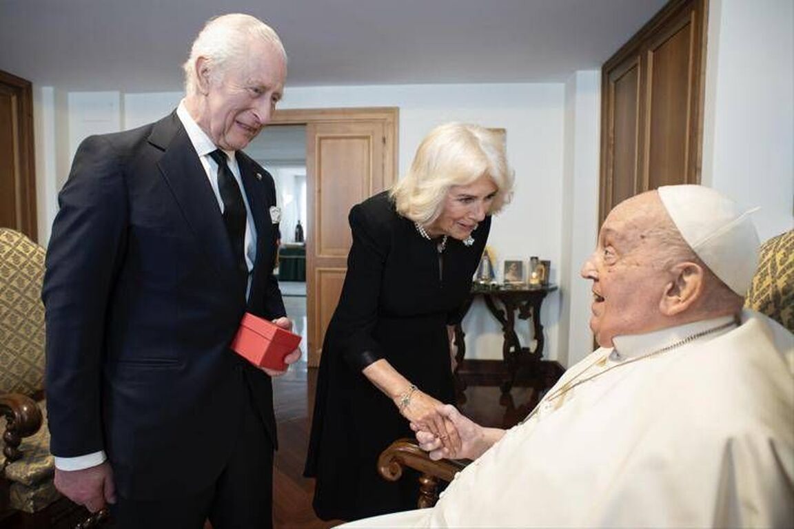 Carlo e Camilla, la benedizione (segreta) di Papa Francesco per l'anniversario