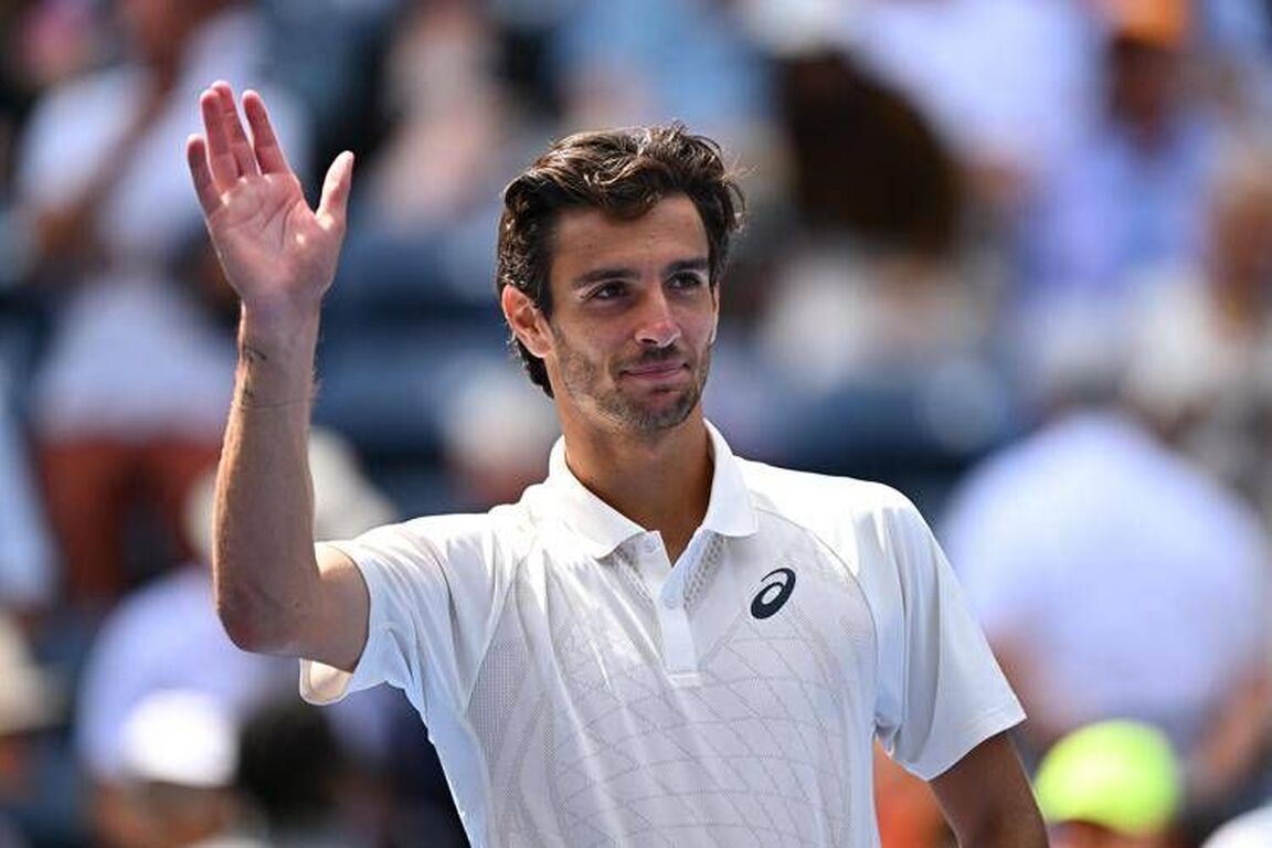 Us Open, Cobolli si ritira contro Musetti. Il toscano va agli ottavi e chiede applausi per l'amico-rivale