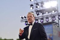 Mostra del Cinema, il ritorno di Kevin Spacey sul red carpet: "Amo Venezia"