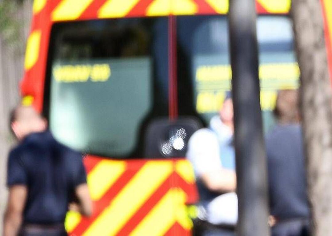Francia, attacco con coltello a Marsiglia: diversi feriti, ucciso l'aggressore