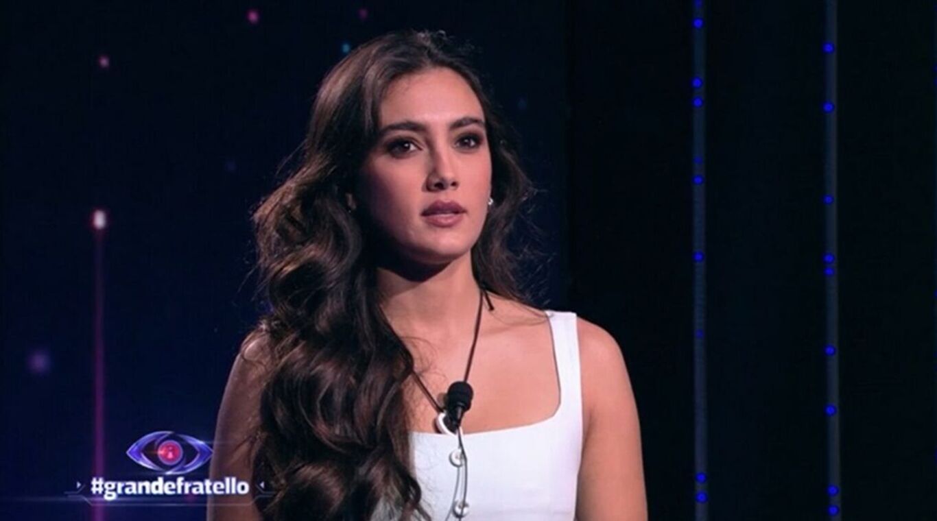 Grande Fratello, Zeudi Di Palma descrive la sua donna "ideale": "Ma adesso non cerco nessuno"