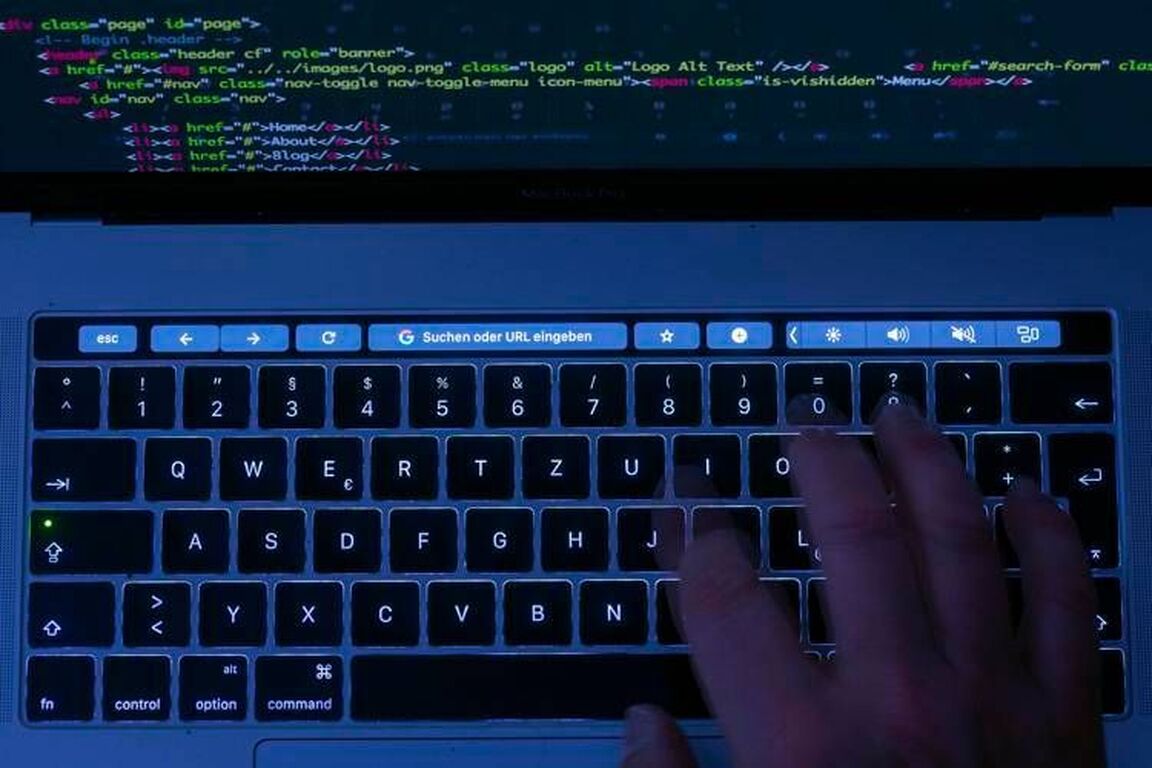 Videocamere hackerate, scoperto sito che vende dirette e video hot privati: 150 dall'Italia