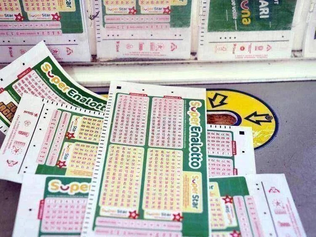 SuperEnalotto, numeri e combinazione vincente 4 settembre