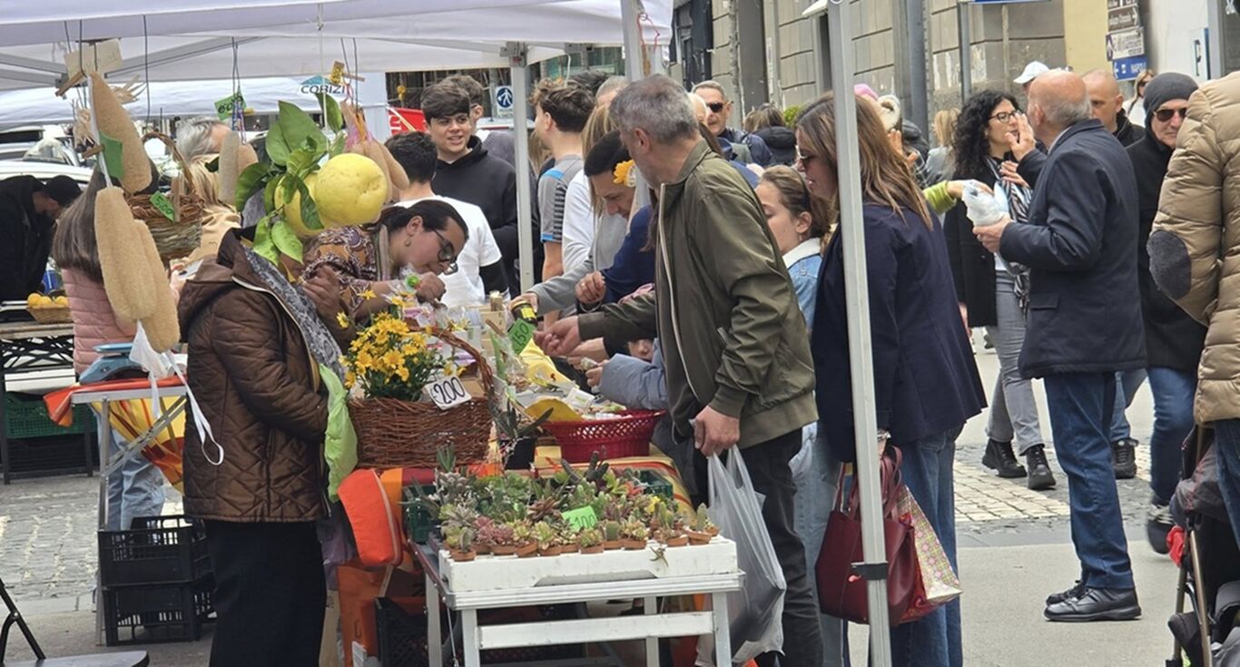 Torre Annunziata - Mercato della Terra Slow Food: appuntamento fisso domenicale