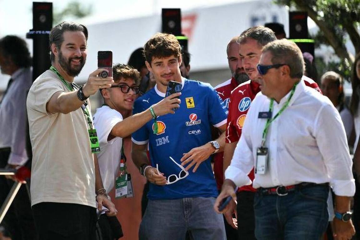 Gp Monza, le 'follie' dei tifosi Ferrari: "Tremila euro per vedere Hamilton e Leclerc"