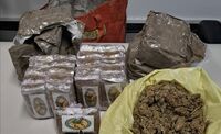 Napoli - 21enne arrestato con 4 chili di droga in casa