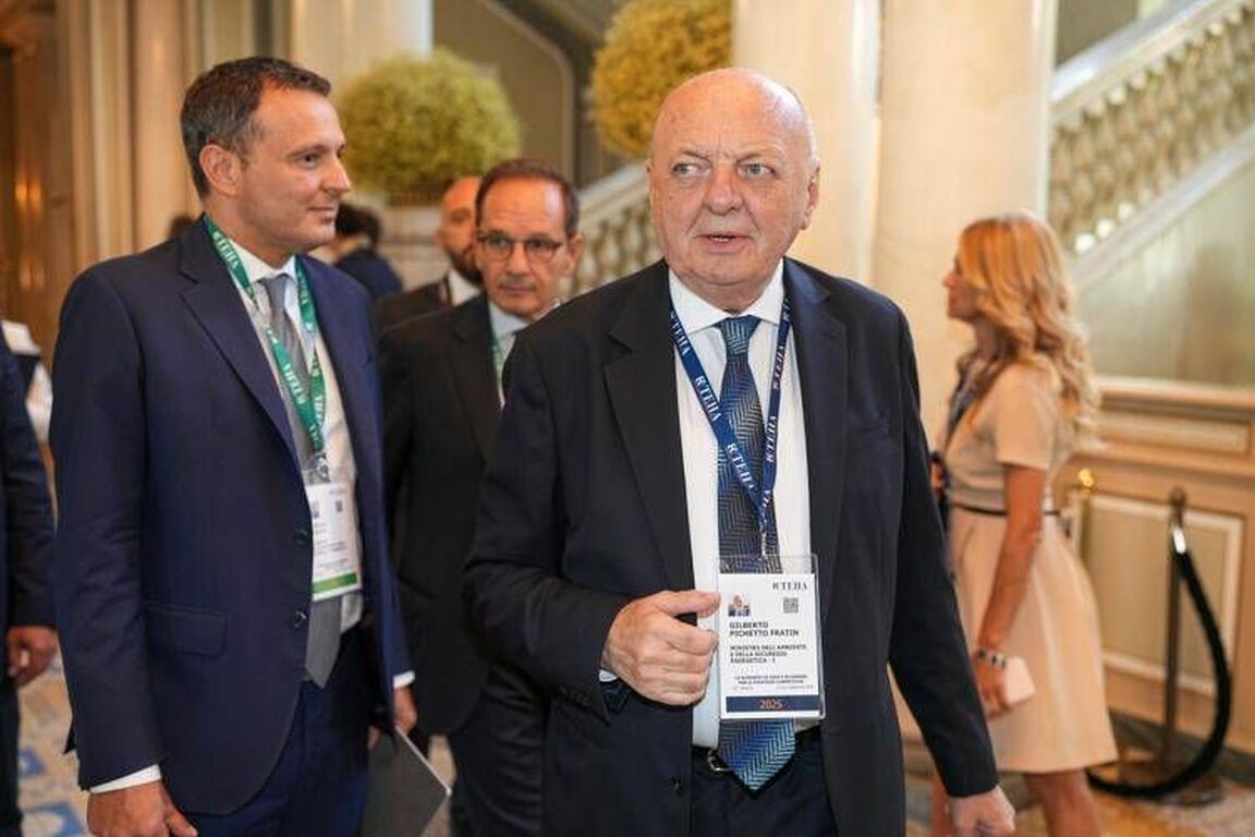 Cernobbio, Pichetto: "Tranquilli su stoccaggi del gas, sono quasi al 90%"