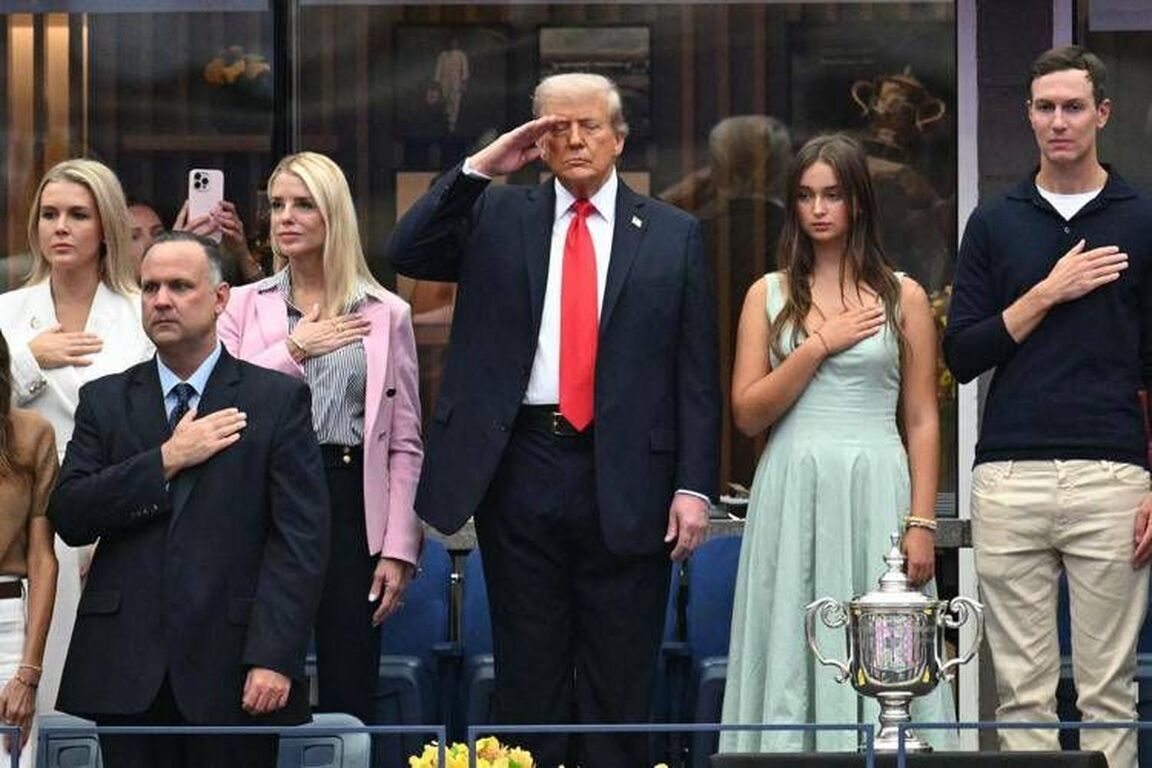 Trump alla finale US Open, ovazioni e 'buuu' per presidente - Video
