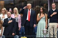 Trump alla finale US Open, ovazioni e 'buuu' per presidente - Video