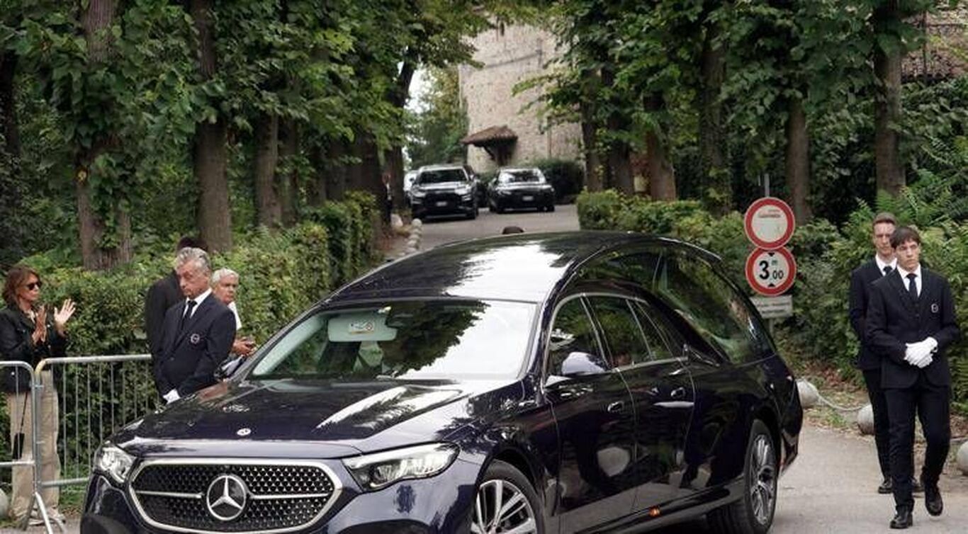 A Rivalta i funerali di Armani, il parroco: "Sono stati semplici e sobri"
