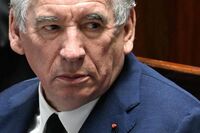Francia, cade il governo: Bayrou non ottiene fiducia sulla manovra finanziaria
