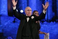 Baudo, l'eredità del conduttore ai due figli e all'assistente Dina Minna