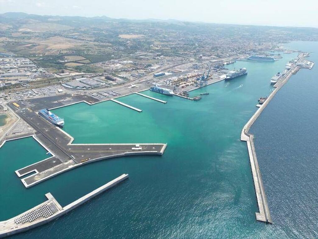 Nel primo semestre segni positivi per il porto di Civitavecchia