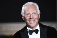 Armani, pubblicati i testamenti: inizia la successione dell'impero da 13 miliardi