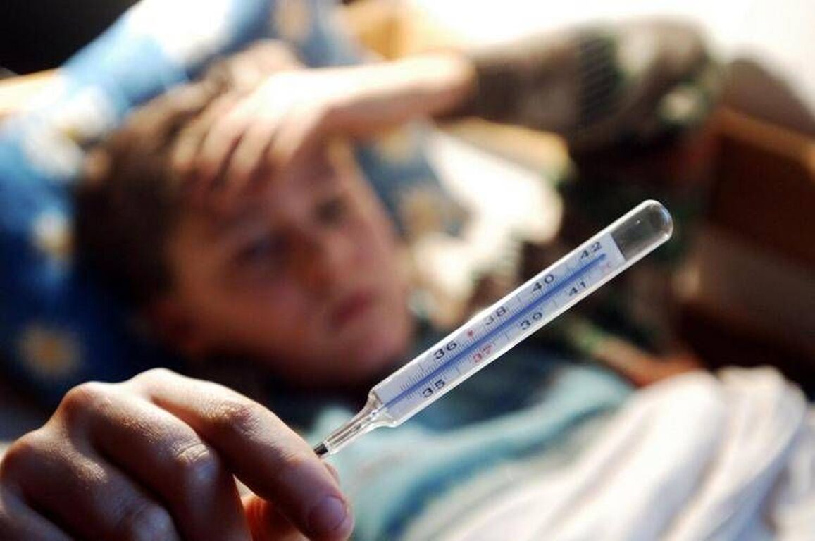 Covid avanza e già arriva l'influenza, Pregliasco: "Spuntano i primi casi isolati"