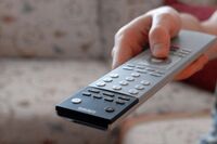 Ascolti tv domenica 14 settembre, 'La Ruota' continua a vincere su 'Affari tuoi'