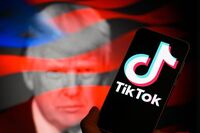 Trump annuncia accordo su TikTok: "Nostri giovani saranno felici"