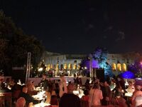 Lo swing di Mellone incanta il Colosseo, tra volti noti della tv e un inedito "gluten free"