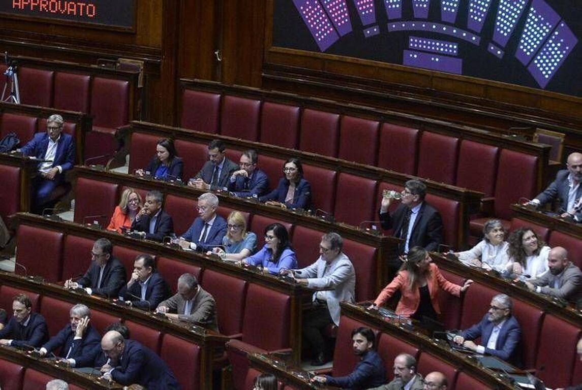 Giustizia, via libera della Camera alla riforma con 243 sì e 109 no. Tensione in Aula e seduta sospesa