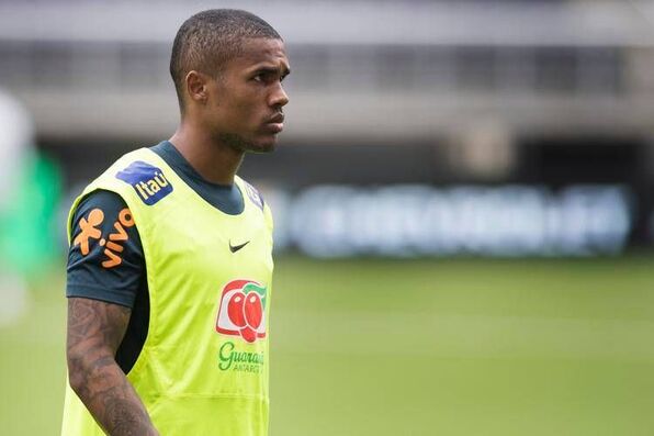 Douglas Costa, mandato d'arresto in Brasile. Il Sydney rescinde contratto