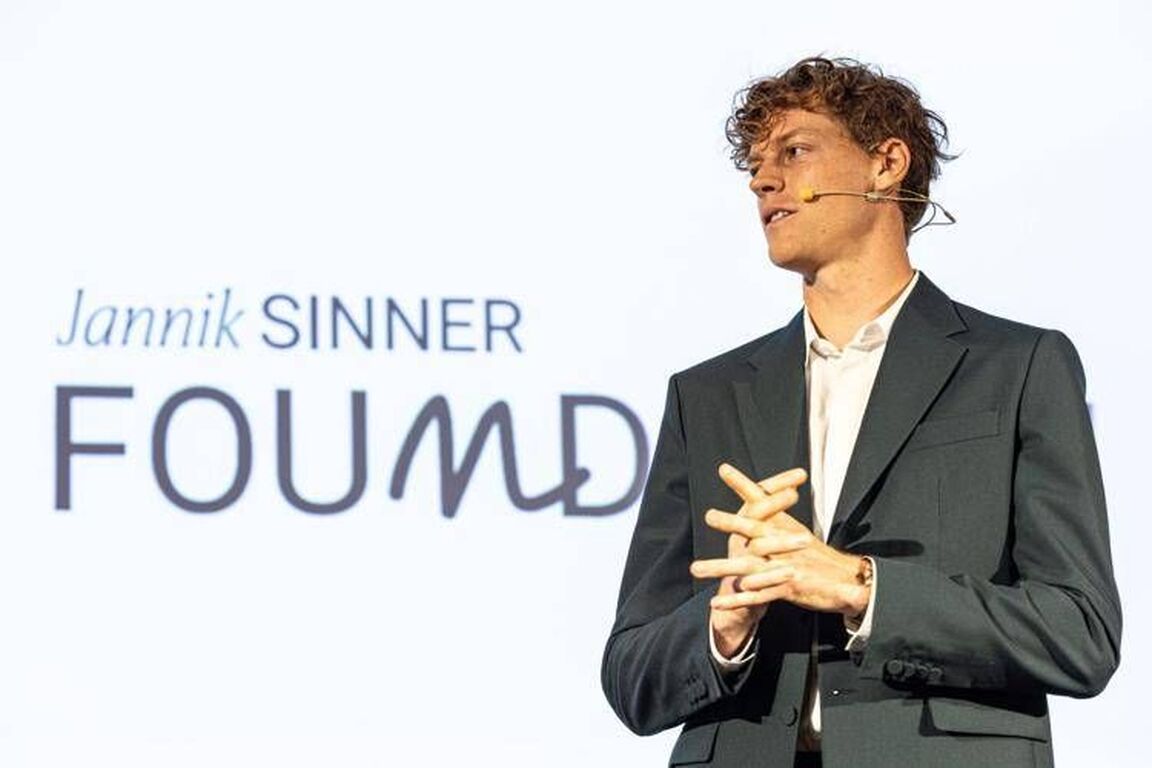 Sinner presenta la sua Fondazione: "Io fortunato, voglio dare qualcosa indietro. Obiettivo Finals"