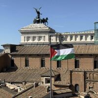 Roma, bandiera palestinese sul Campidoglio. La rabbia della Comunità Ebraica: "Scelta divisiva"