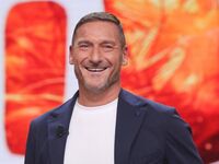 "Non ci sono più gli americani di un tempo", ma nella foto c'è Totti