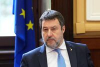 Controlli medici per Salvini, annullati impegni di oggi