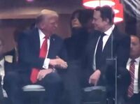 Trump-Musk, stretta di mano alla cerimonia per Charlie Kirk