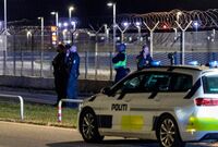 Droni avvistati negli aeroporti di Copenaghen e Oslo, scali chiusi e poi riaperti dopo ore. Zelensky: "E' stata la Russia"