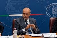 Schillaci: "Api essenziali per ecosistemi, loro tutela priorità sanitaria e sociale"