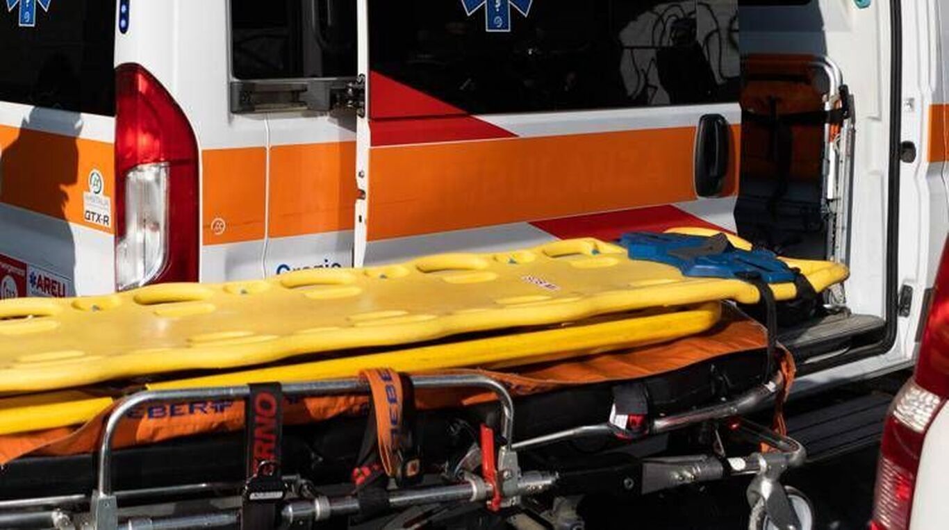 Mantova, scende dall'auto per chiudere il garage: 54enne muore travolta dalla sua vettura