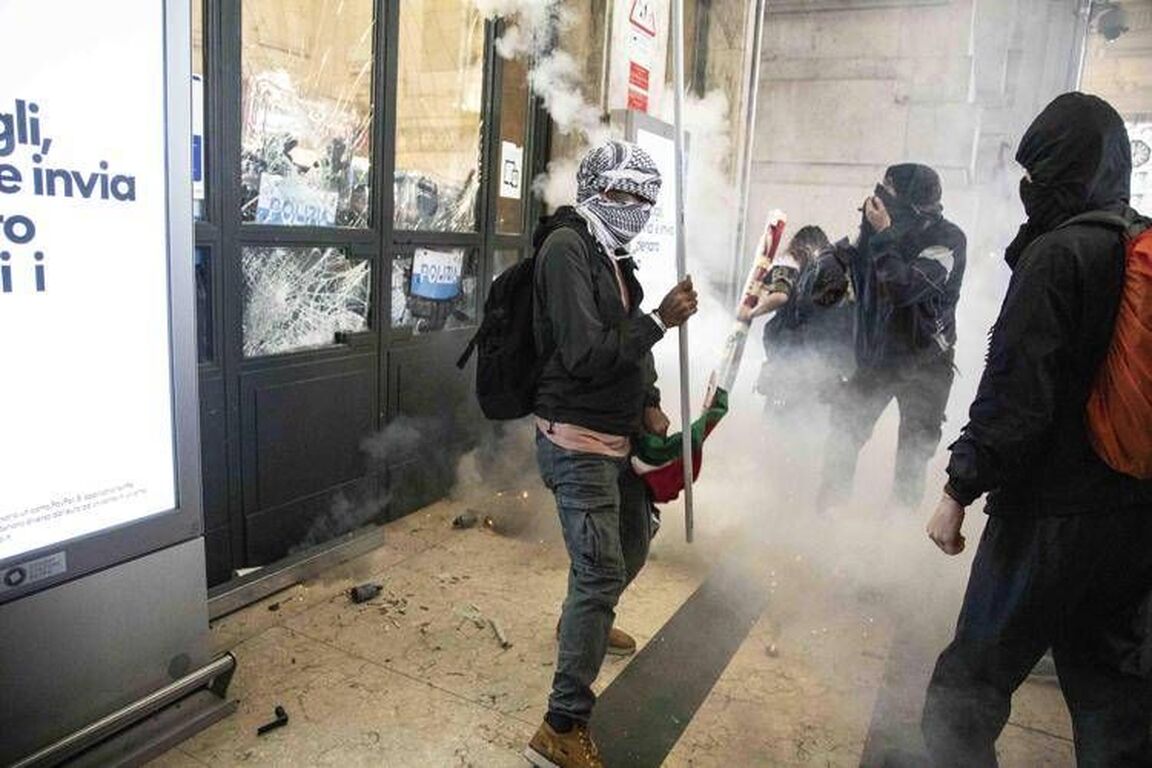Cortei Pro Pal, 76 poliziotti feriti: il bilancio della guerriglia. Piantedosi: "Responsabilità anche degli organizzatori"