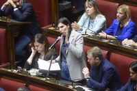 Schlein all'attacco: "Flottilla per creare problemi a governo? Meloni esca da megalomania"