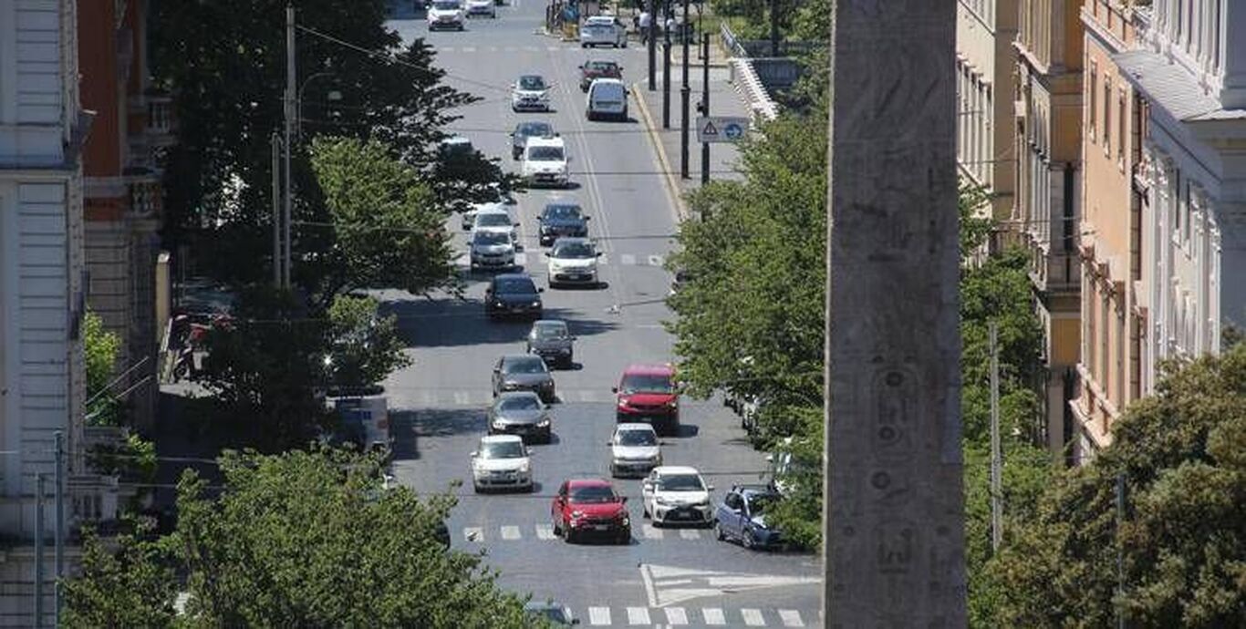 Scende il numero degli incidenti stradali ma Roma resta la prima città in Italia per tasso di mortalità