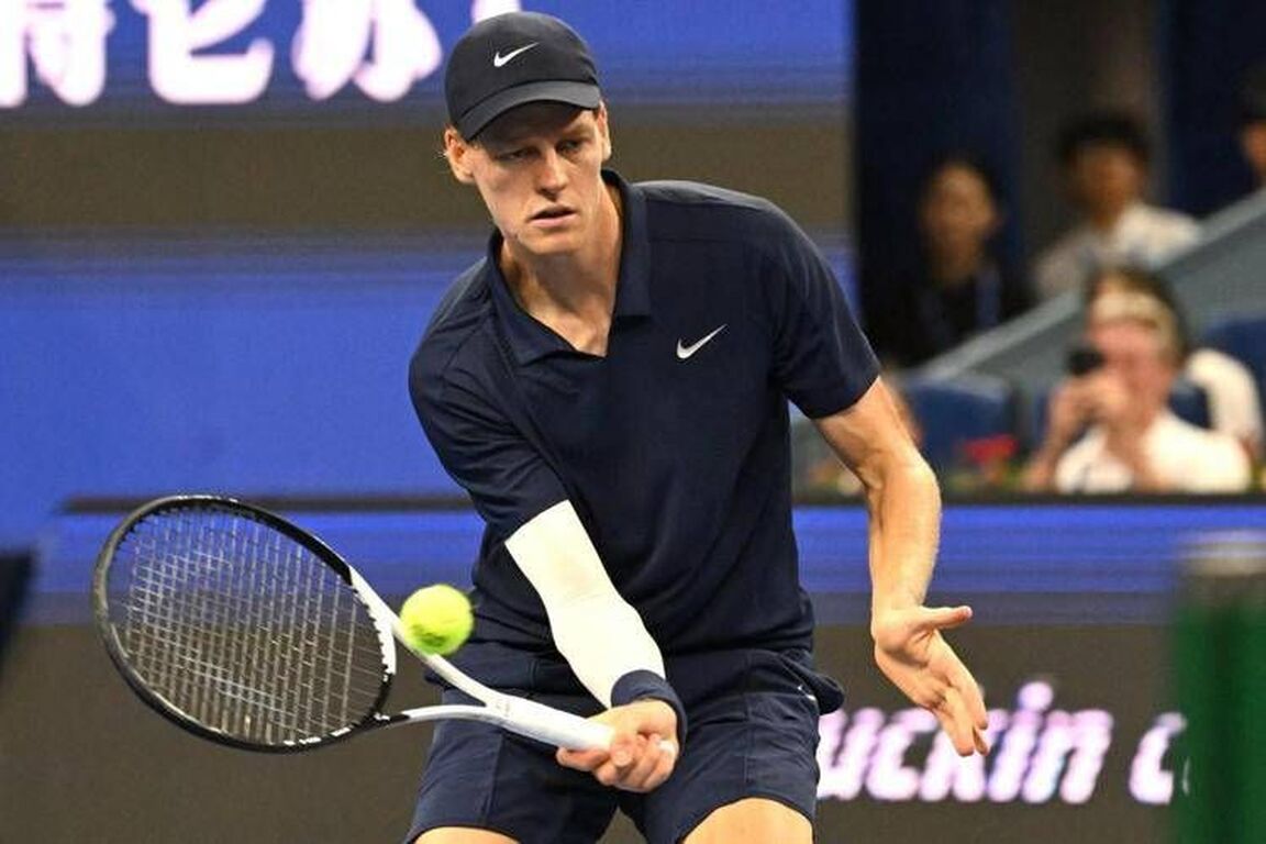Sinner, tutto facile a Pechino: batte Cilic all'esordio e vola agli ottavi
