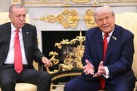 Trump incontra Erdogan e avverte Putin: "Molto deluso da lui, è momento di fermarsi. Gaza? Accordo vicino"