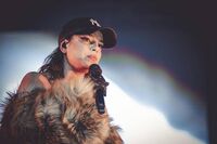 Lutto per Emma Marrone, è morto nonno Leandro: "Salutami papà"