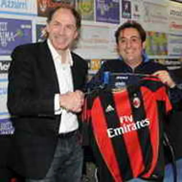 Franco Baresi, storico capitano del Milan, a Torre Annunziata
