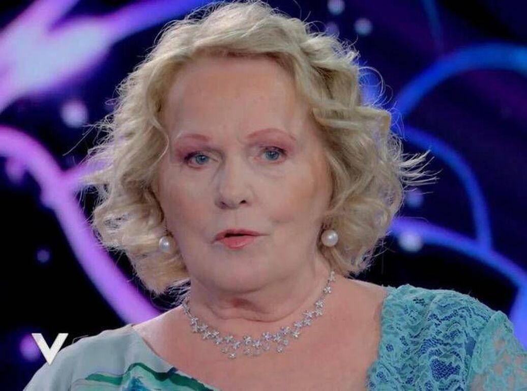 Katia Ricciarelli: "Pippo Baudo mi ha nascosto la verità sul figlio Alex. Magalli? Gli darei una sberla"