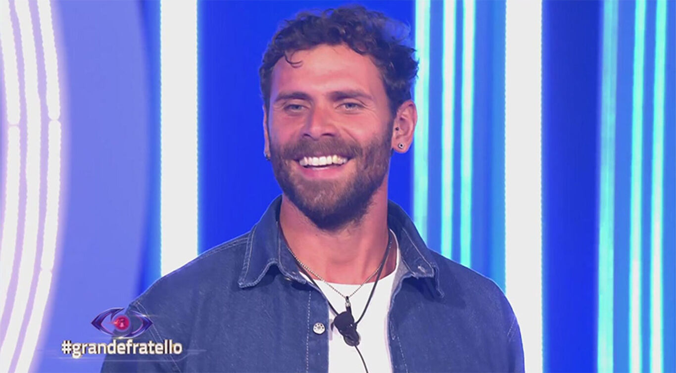 Grande Fratello, foto cancellate e profili spariti: cosa nasconde Domenico D'Alterio?