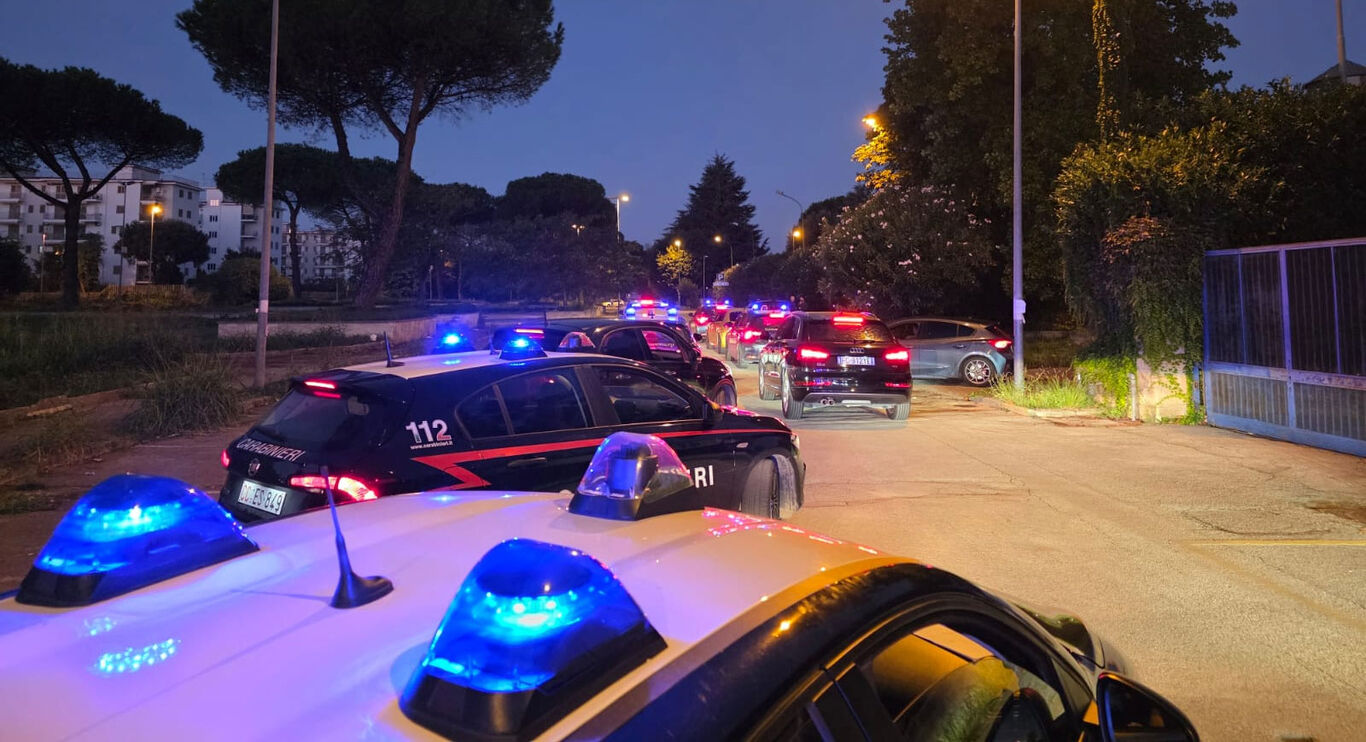 Maxi operazione interforze a Caivano: controlli, perquisizioni e sequestri di tabacchi esteri. Il Video