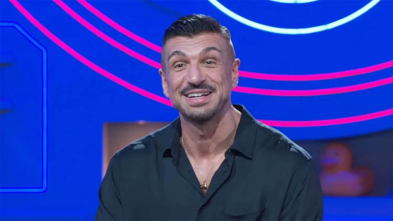 Grande Fratello, Matteo Azzali già minaccia di lasciare la Casa: "Se è così me ne vado"
