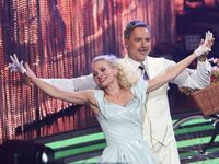 Beppe Convertini replica a Lucarelli: "Io figlio di due persone medie straordinarie"