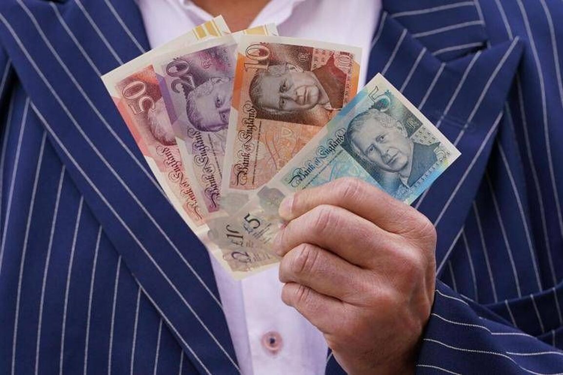 Banconota da 5 sterline di Re Carlo venduta a 2.800: ecco come riconoscerle